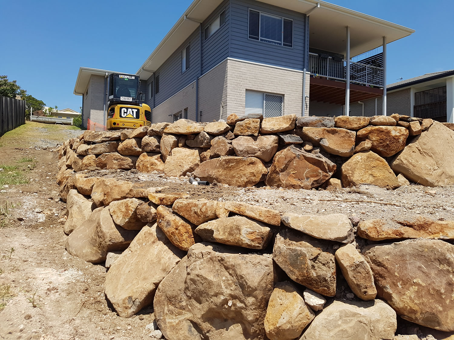 new build block rock retaining wall builder gold coast